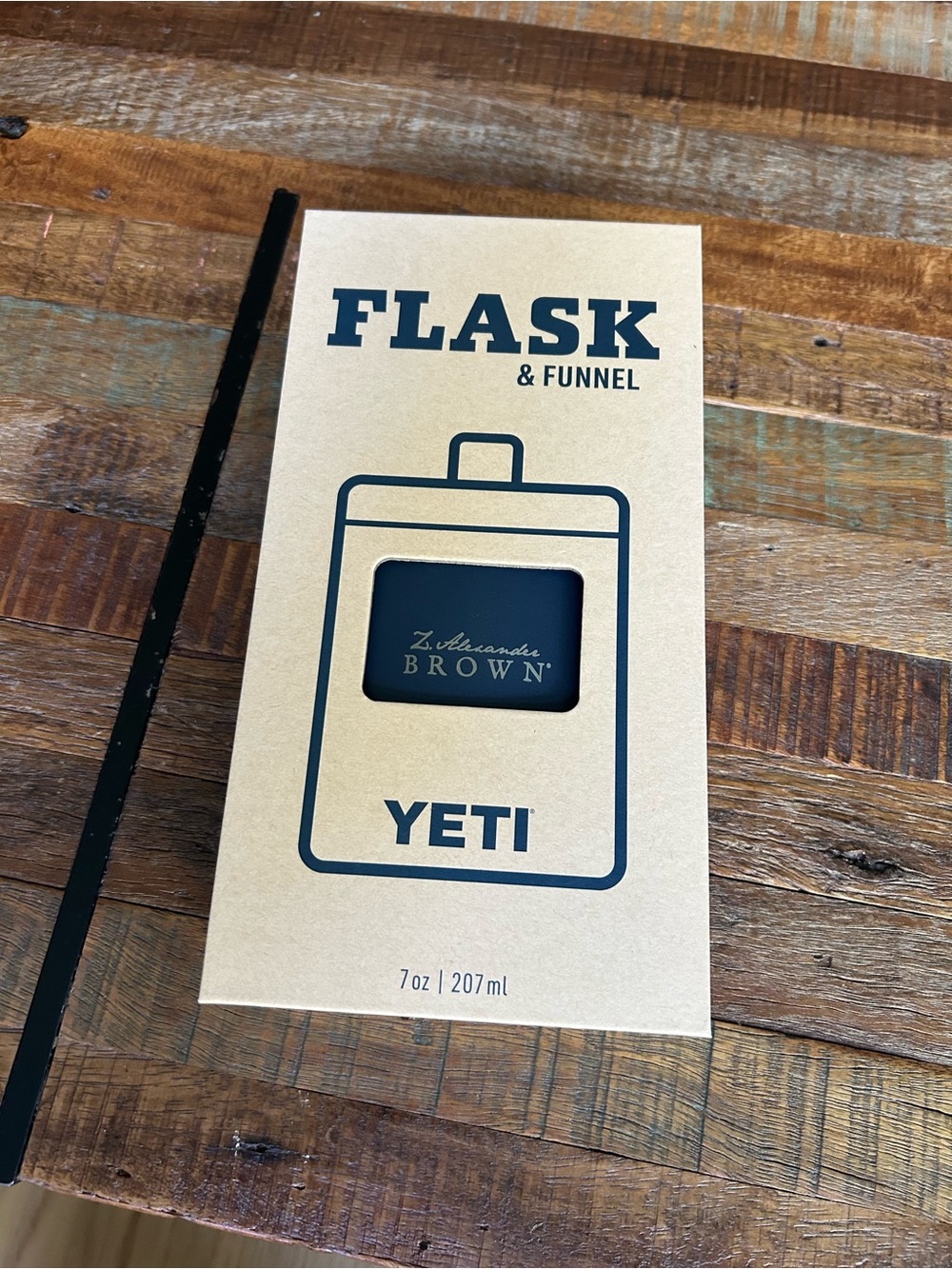 Yeti Flask & Funnel Set in Navy